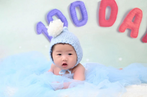 黔南宝宝喜欢搓脚